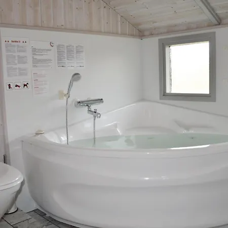 Nice Home In Ringkobing With Sauna * Ринкёбинг